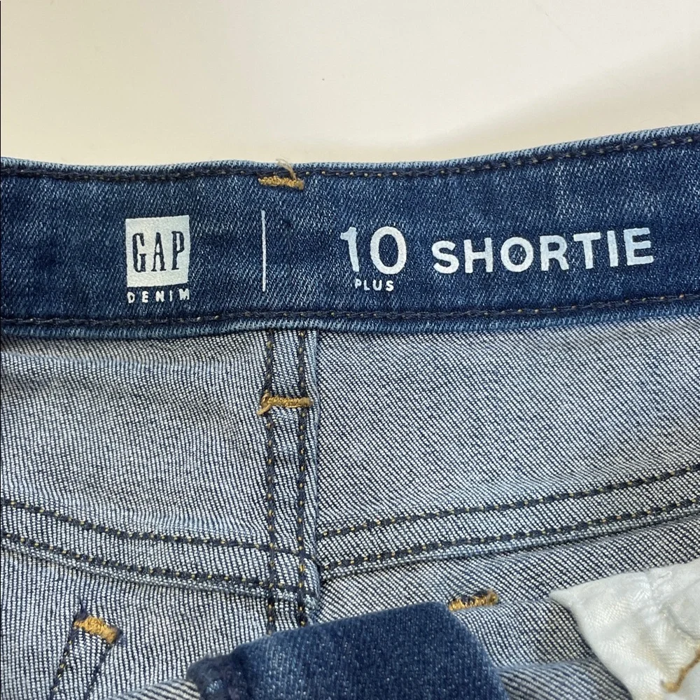 Gap Girls Frayed Hem Adjustable Waistband Embroidered Jean Short Size 10 - Picture 2 of 8